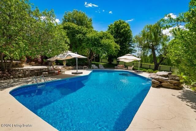 107 My Kentucky Rose Cir, Simpsonville, KY 40067