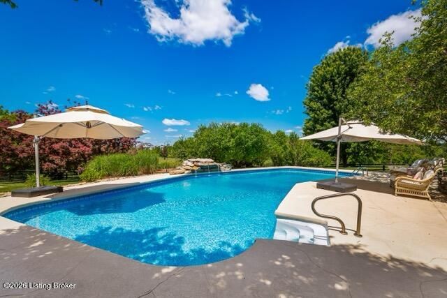 107 My Kentucky Rose Cir, Simpsonville, KY 40067