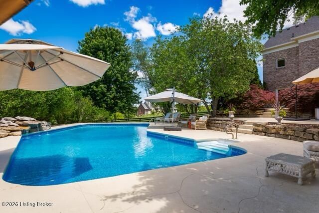 107 My Kentucky Rose Cir, Simpsonville, KY 40067