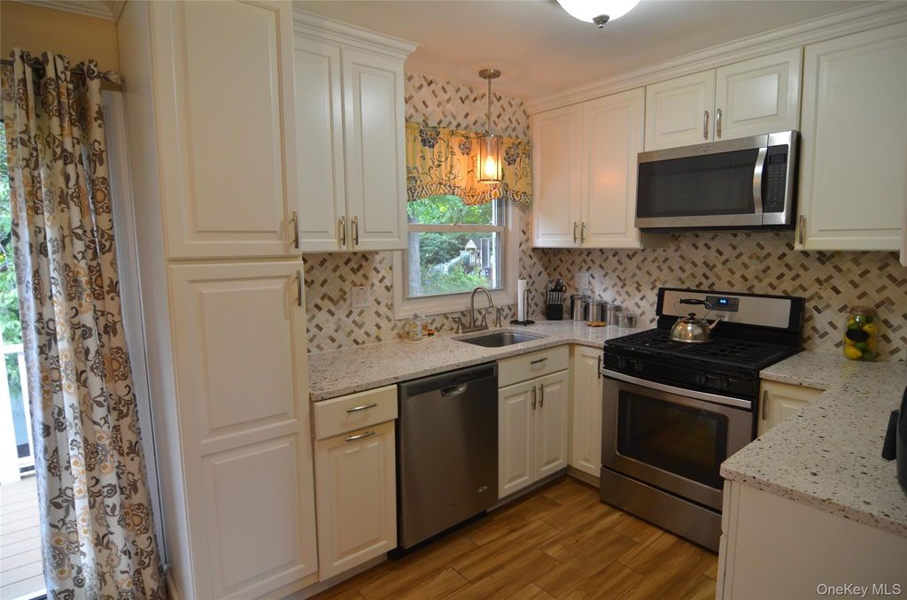 13 LENOX Court 911, Suffern, NY 10901 — photo 3