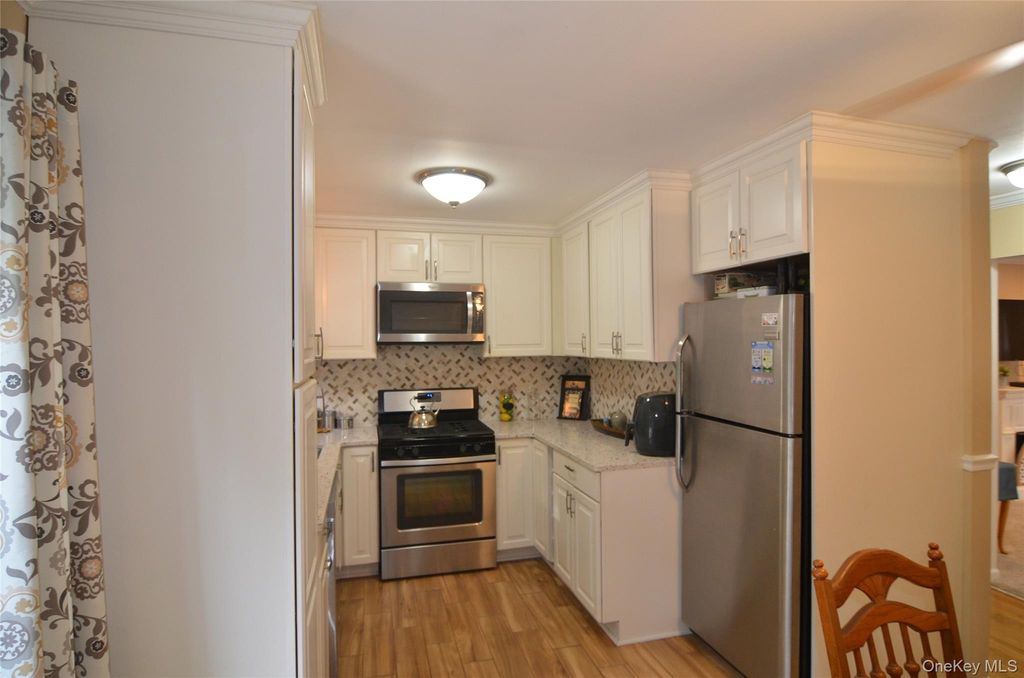 13 LENOX Court 911, Suffern, NY 10901 — photo 5