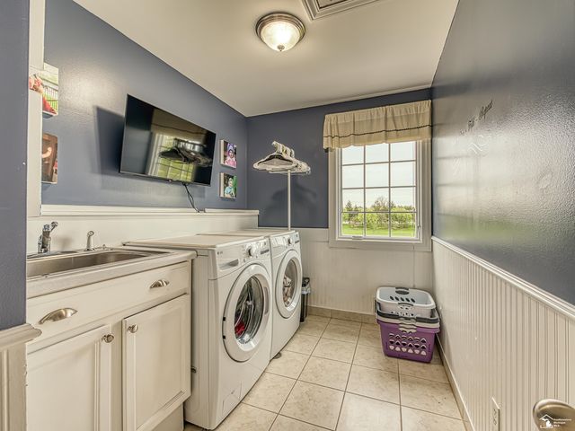 453 Corinth Circle, Dundee, MI 48131