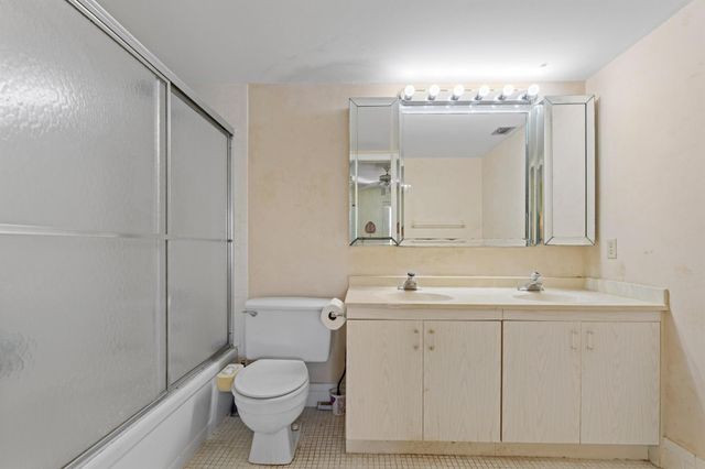 2305 Lucaya Lane L3, Coconut Creek, FL 33066