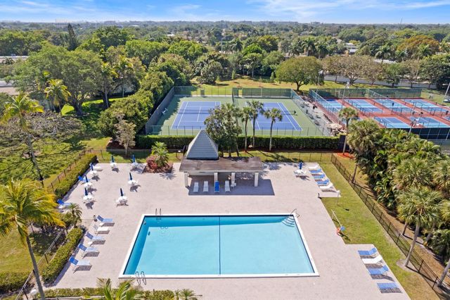 2305 Lucaya Lane L3, Coconut Creek, FL 33066