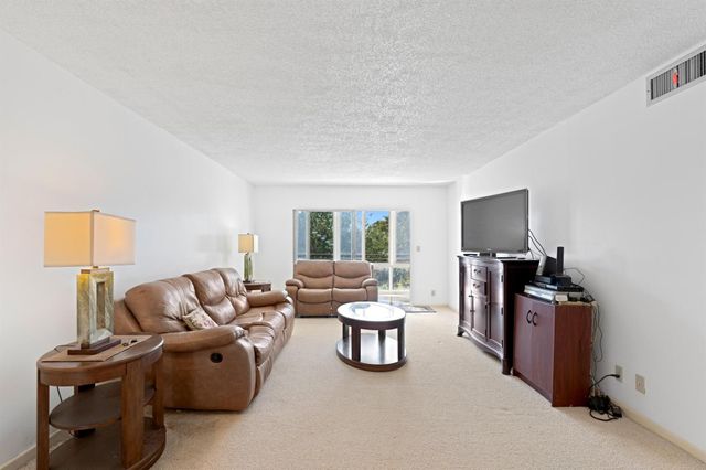 2305 Lucaya Lane L3, Coconut Creek, FL 33066