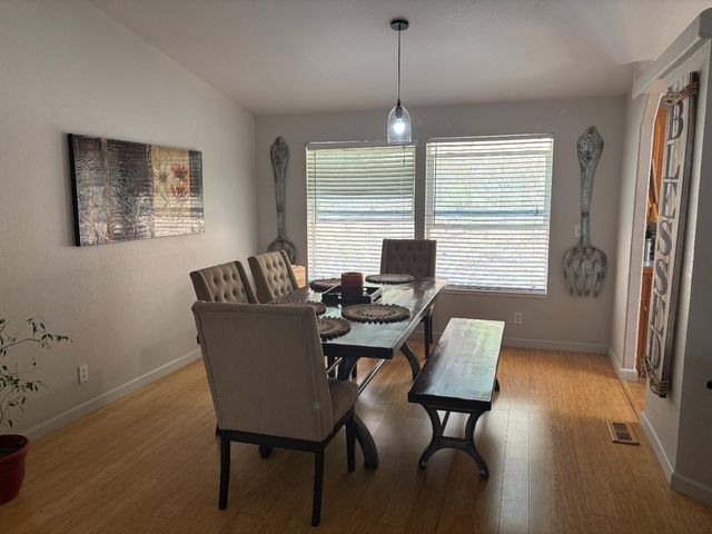 10273 Holcomb Dr, Grass Valley, CA 95949