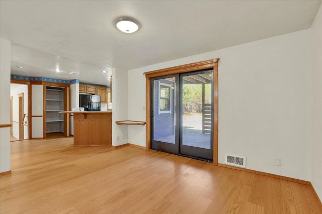 4221 E Bailey Rd, Chattaroy, WA 99003