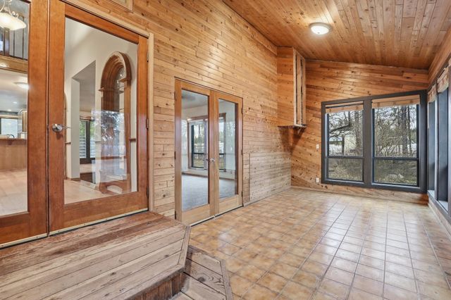 4221 E Bailey Rd, Chattaroy, WA 99003