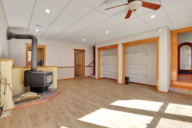 4221 E Bailey Rd, Chattaroy, WA 99003