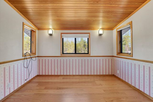 4221 E Bailey Rd, Chattaroy, WA 99003