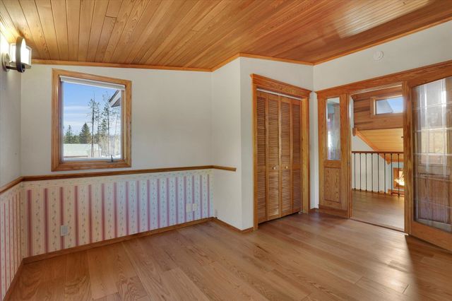 4221 E Bailey Rd, Chattaroy, WA 99003