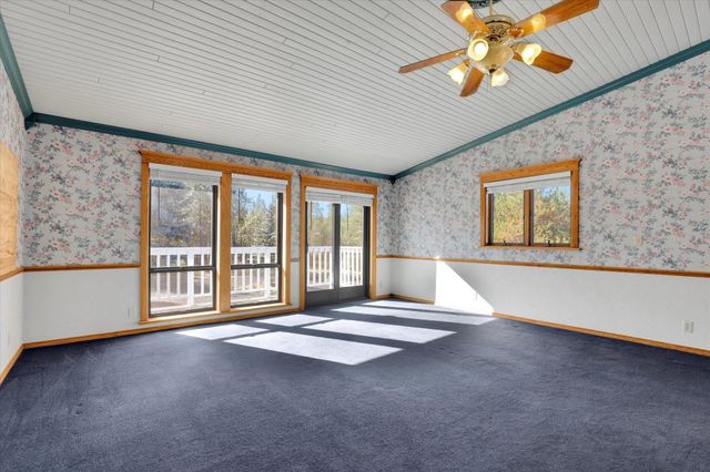 4221 E Bailey Rd, Chattaroy, WA 99003