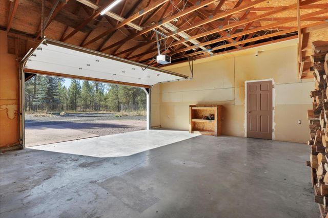 4221 E Bailey Rd, Chattaroy, WA 99003