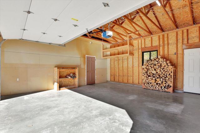 4221 E Bailey Rd, Chattaroy, WA 99003