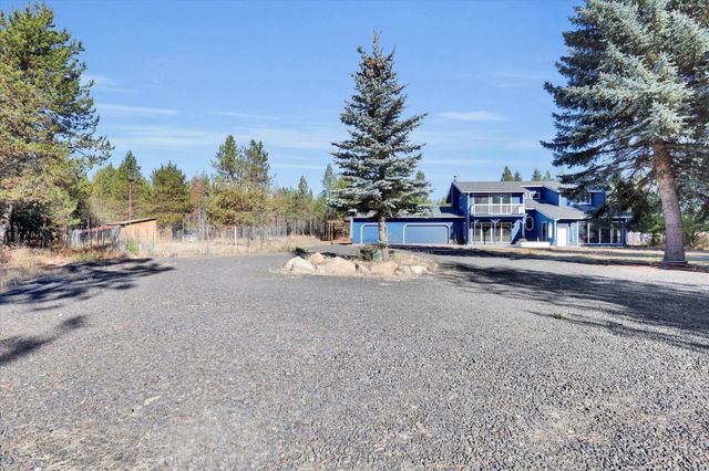 4221 E Bailey Rd, Chattaroy, WA 99003