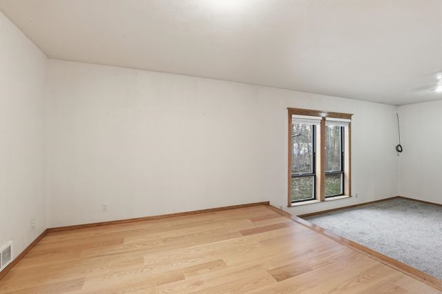 4221 E Bailey Rd, Chattaroy, WA 99003