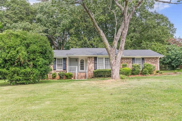 2521 Country Club Drive, Conyers, GA 30013