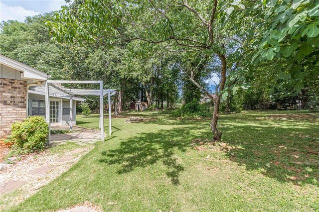 2521 Country Club Drive, Conyers, GA 30013