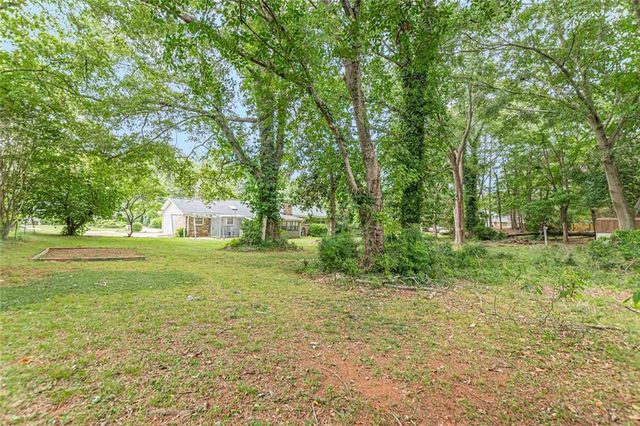 2521 Country Club Drive, Conyers, GA 30013