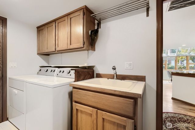 7739 143rd Avenue SE, Newcastle, WA 98059