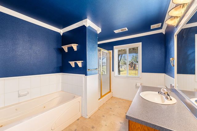 14304 Huntington Road, Madera, CA 93636