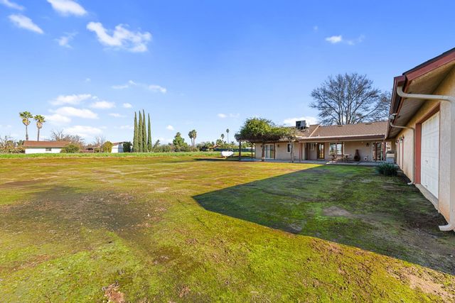 14304 Huntington Road, Madera, CA 93636