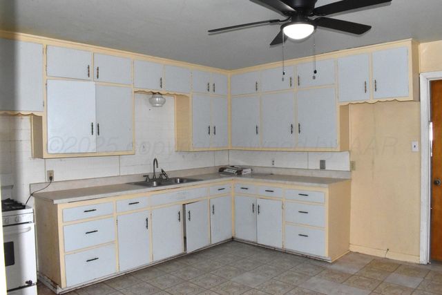 2400 Sanborn Street, Amarillo, TX 79107