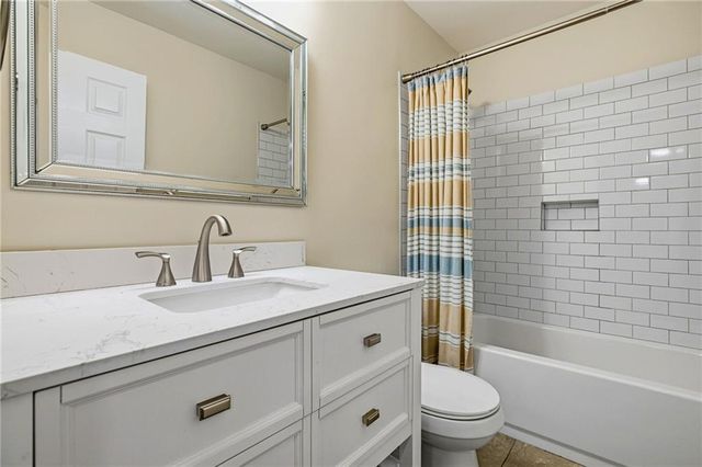 63 Hampshire Court, Avondale Estates, GA 30002