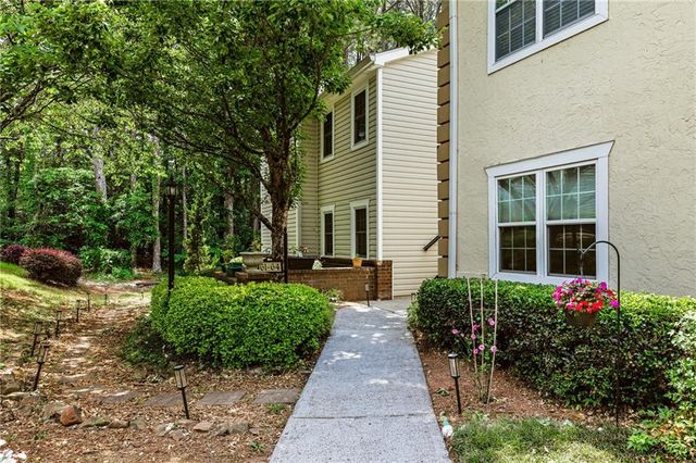 63 Hampshire Court, Avondale Estates, GA 30002