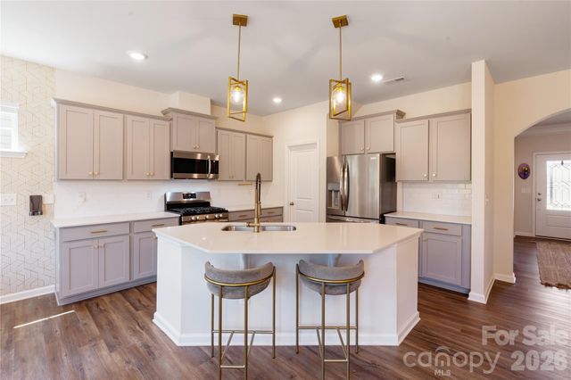 1001 Linn Cove Cove, Waxhaw, NC 28173
