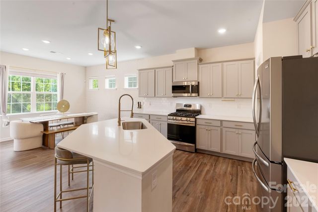 1001 Linn Cove Cove, Waxhaw, NC 28173