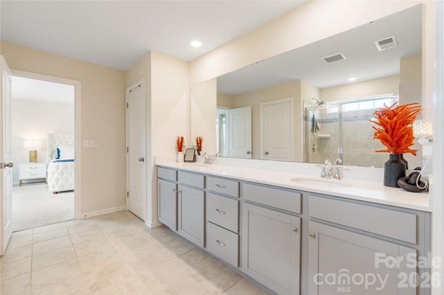 1001 Linn Cove Cove, Waxhaw, NC 28173