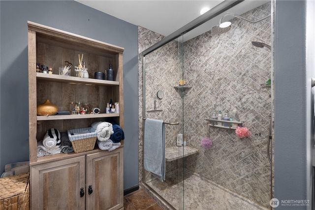 30 SE Mariner Lane, Shelton, WA 98584