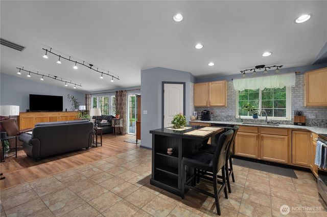 30 SE Mariner Lane, Shelton, WA 98584