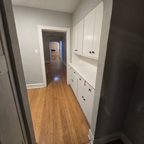 7529 N Claremont Avenue 2, Chicago, IL 60645