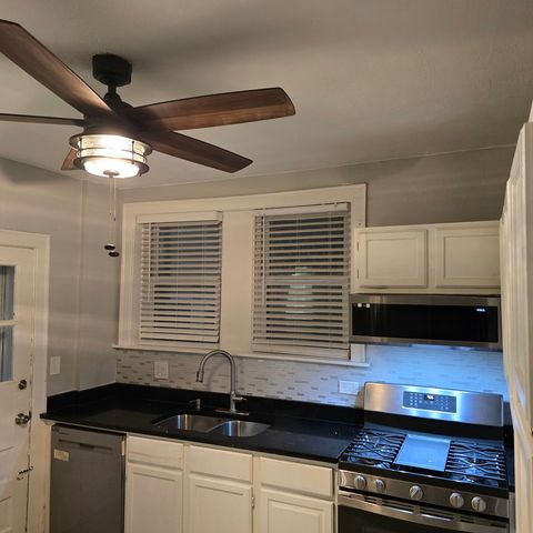 7529 N Claremont Avenue 2, Chicago, IL 60645