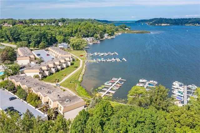 265 Bay Village Drive, Irondequoit, NY 14609