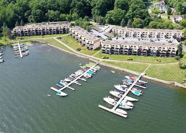 265 Bay Village Drive, Irondequoit, NY 14609