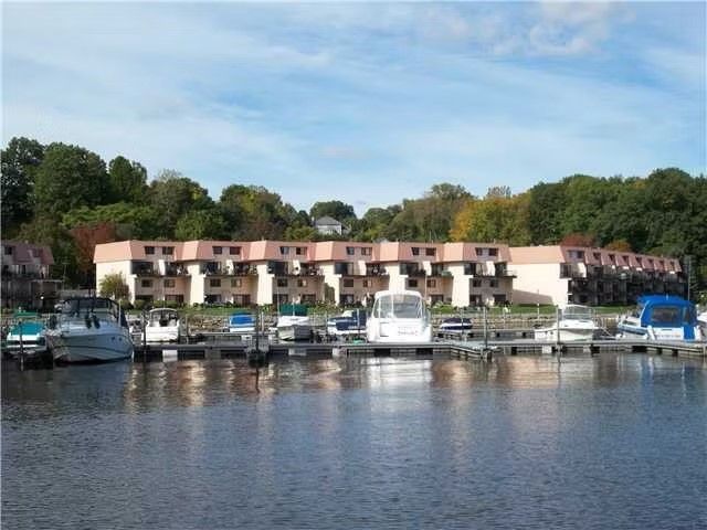 265 Bay Village Drive, Irondequoit, NY 14609