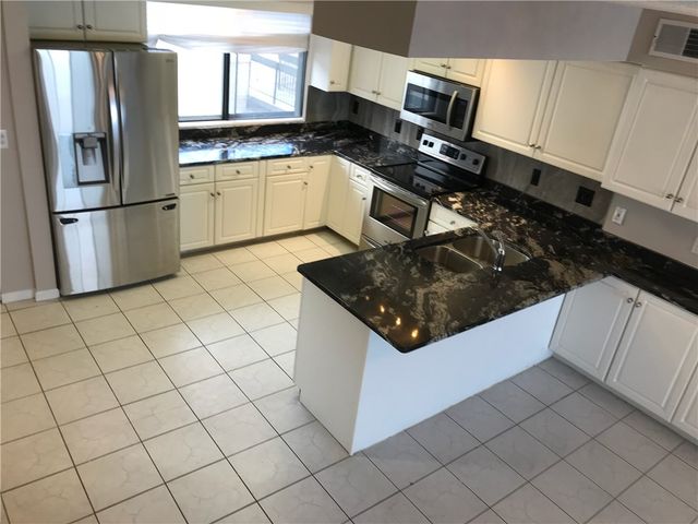 265 Bay Village Drive, Irondequoit, NY 14609