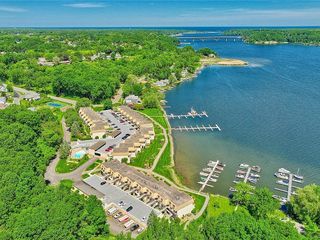 265 Bay Village Drive, Irondequoit, NY 14609