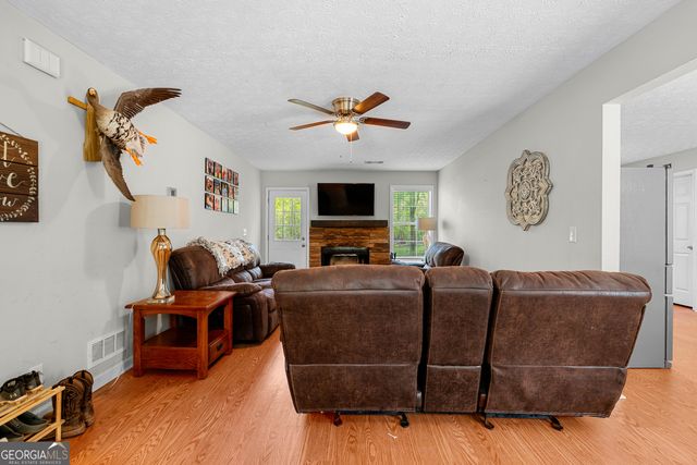 6094 Old Zebulon Road, Concord, GA 30206