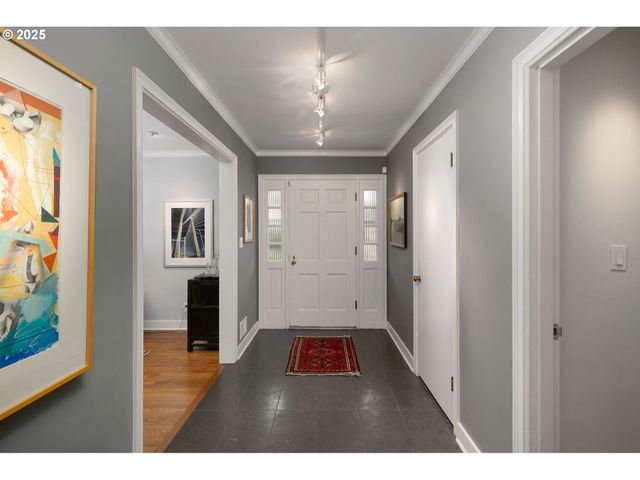 7695 Sw BRENTWOOD St, Portland, OR 97225