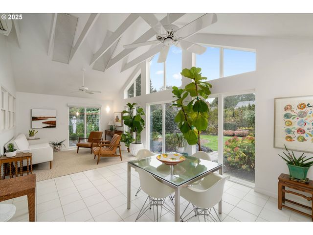 7695 Sw BRENTWOOD St, Portland, OR 97225