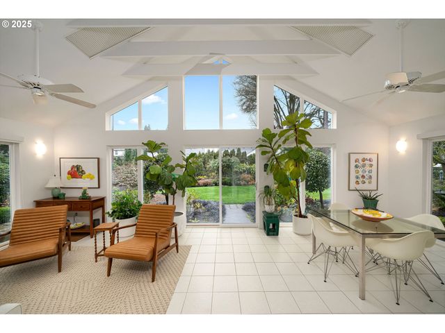 7695 Sw BRENTWOOD St, Portland, OR 97225