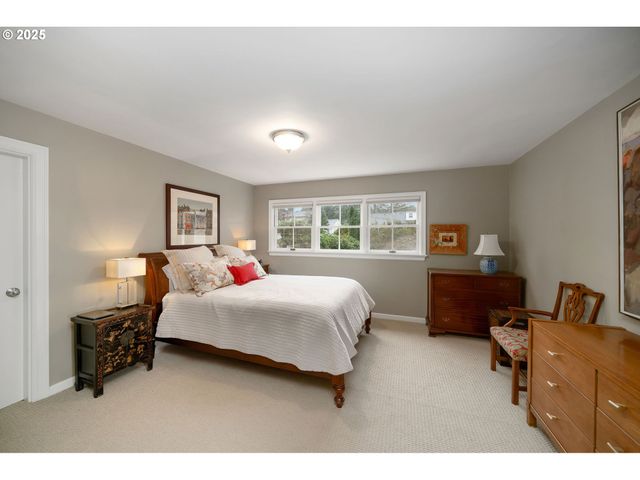 7695 Sw BRENTWOOD St, Portland, OR 97225