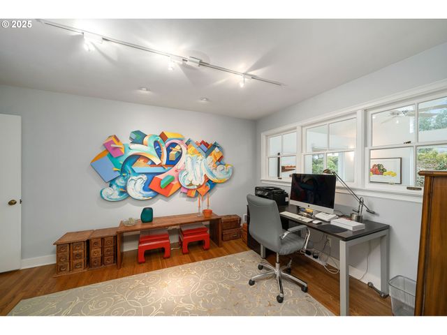 7695 Sw BRENTWOOD St, Portland, OR 97225