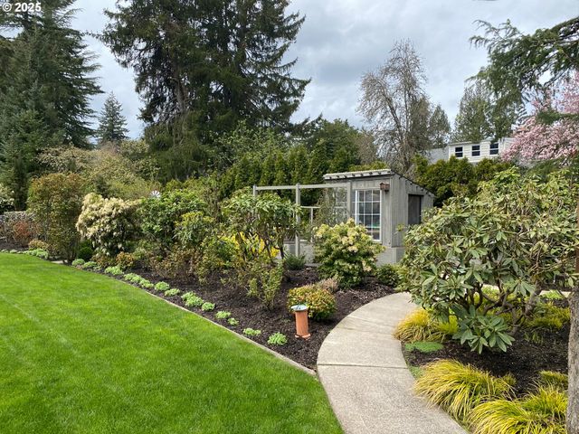 7695 Sw BRENTWOOD St, Portland, OR 97225