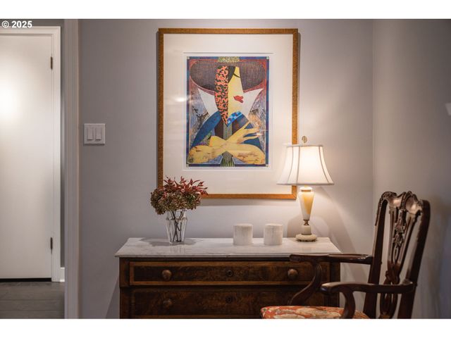 7695 Sw BRENTWOOD St, Portland, OR 97225