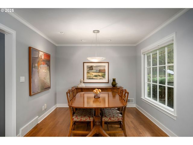 7695 Sw BRENTWOOD St, Portland, OR 97225